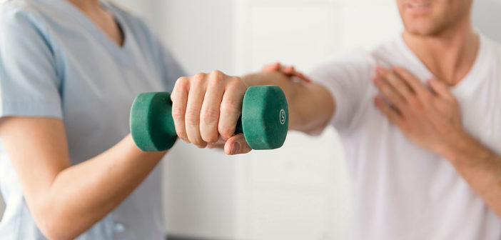 Darf ich mit Schulterverletzung trainieren? Hilfe, Tipps und Übungen